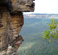 Three Sisters - Honeymoon Bridge - New South Wales Tourism 