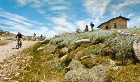 Mount Kosciuszko Summit Walk - New South Wales Tourism  0