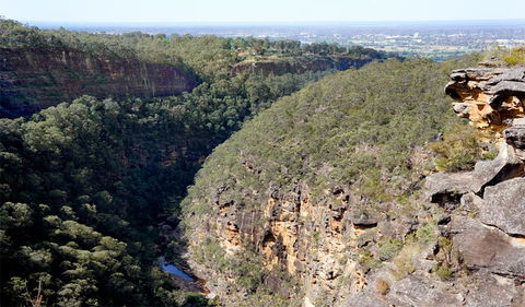 Glenbrook Gorge Track - New South Wales Tourism  0
