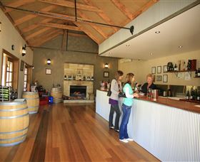 Savannah Estate Winery And Cellar Door - New South Wales Tourism  2