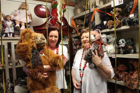 Campbells Store Craft Centre - New South Wales Tourism  10