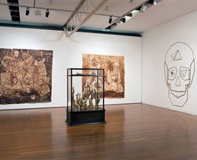 Roslyn Oxley9 Gallery - New South Wales Tourism  1