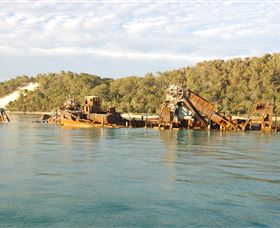 Tangalooma Wrecks Dive Site - New South Wales Tourism  0