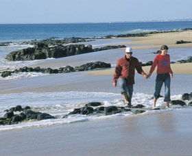 Back Beach - New South Wales Tourism  1