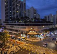 Piazza Surfers Paradise - New South Wales Tourism 