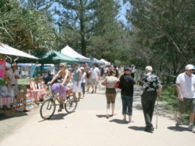 Coolangatta Art And Craft Markets - New South Wales Tourism  2
