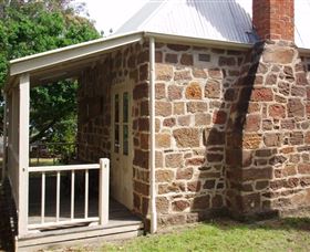Old School Museum - New South Wales Tourism  1
