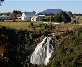 Waratah Falls - New South Wales Tourism  0