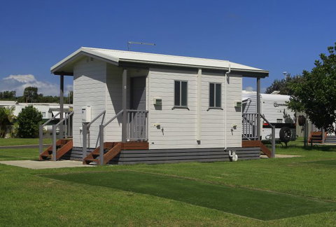 Corrimal Beach Tourist Park - New South Wales Tourism  1