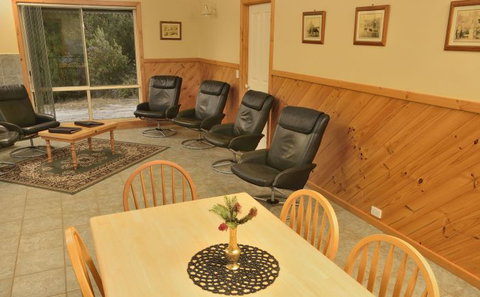 Riverside Retreat - New South Wales Tourism  1