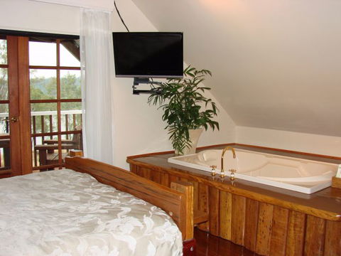 Clarence River Bed And Breakfast - New South Wales Tourism  0