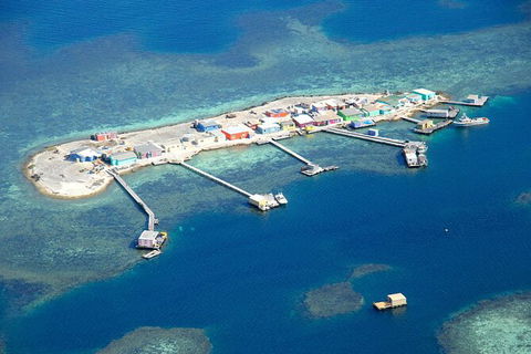 Abrolhos Islands Fixed-Wing Scenic Flight - New South Wales Tourism  5