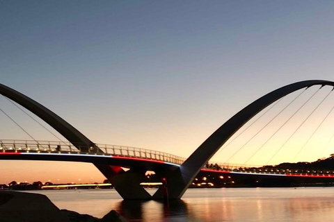 Photo Walking Tour - New South Wales Tourism  0