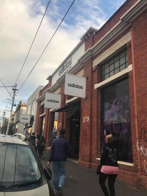 Melbourne Bargain Shopping Tour - New South Wales Tourism  2