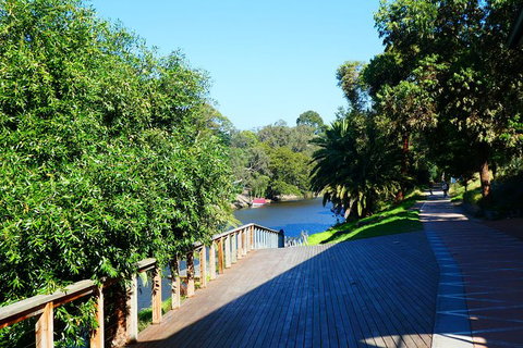 Melbourne City Tour: Lifestyle Of The Rich And Famous - New South Wales Tourism  7