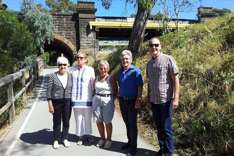 Melbourne City Tour: Lifestyle Of The Rich And Famous - New South Wales Tourism  8