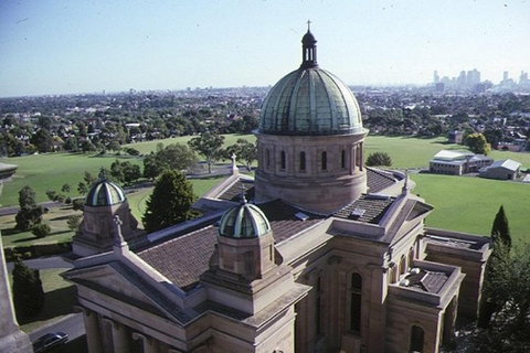 Melbourne City Tour: Lifestyle Of The Rich And Famous - New South Wales Tourism  12