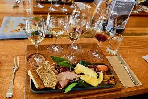 Tasmania 6 Day \'Tour In Circle\' - New South Wales Tourism  11