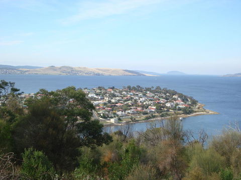Hobart Half-Day Sightseeing Coach Tram Tour - New South Wales Tourism  15