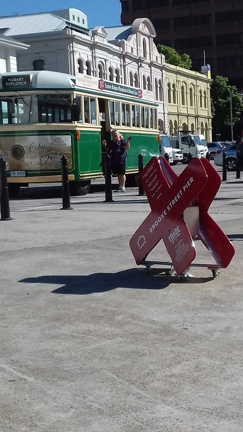 Hobart Half-Day Sightseeing Coach Tram Tour - New South Wales Tourism  3