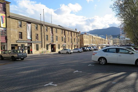 Hobart Historic Walking Tour - New South Wales Tourism  2