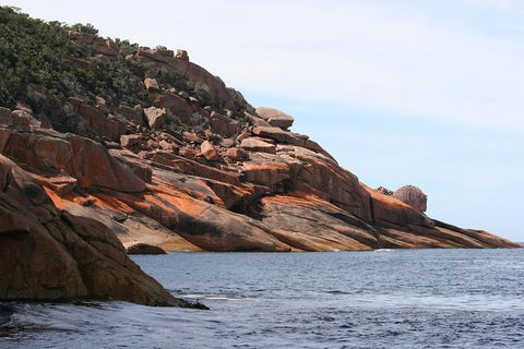Wineglass Bay Cruise From Coles Bay - New South Wales Tourism  7