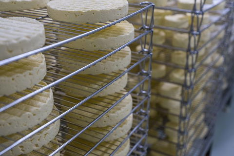 A Sommelier Guided Tour: Thursday Afternoon Wine Gin Cheese & Cocktails - New South Wales Tourism  14