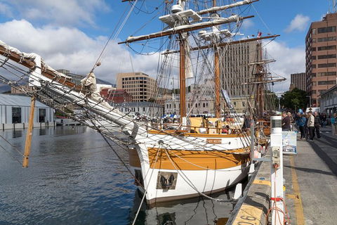 Hobart\'s Best: City, Nature, Wildlife, And Fine Cuisine - New South Wales Tourism  1