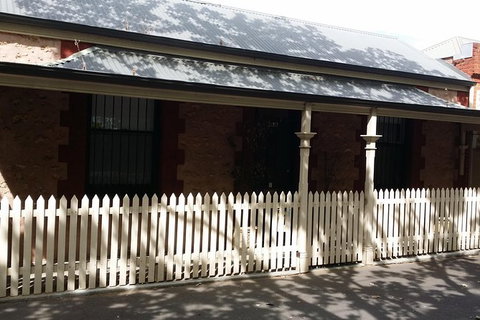 Stately Swagger Adelaide Walking Tour - New South Wales Tourism  3