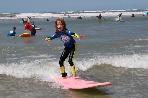 Learn To Surf At Middleton Beach - New South Wales Tourism  3
