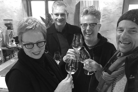 McLaren Vale Tour, Visit Up To 5 Wineries With A Great Itinerary. - New South Wales Tourism  13