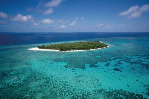 5-Day Fraser Island And Great Barrier Reef Tour - New South Wales Tourism  0