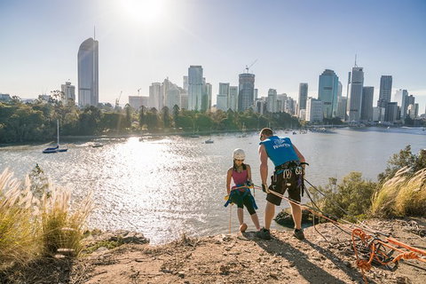 Abseiling The Kangaroo Point Cliffs In Brisbane - New South Wales Tourism  4