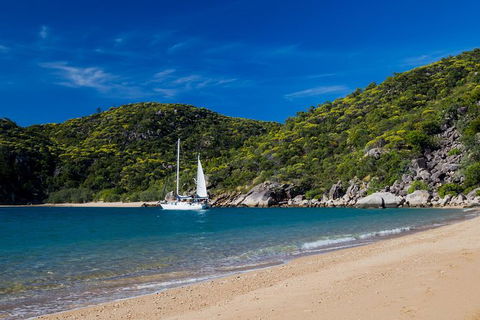Full-Day Adventure Sailing Experience: Circumnavigate Magnetic Island - New South Wales Tourism  0