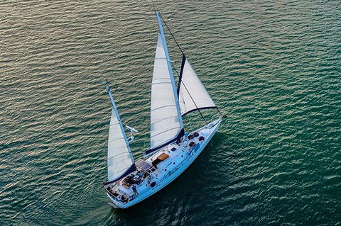 Full-Day Adventure Sailing Experience: Circumnavigate Magnetic Island - New South Wales Tourism  1