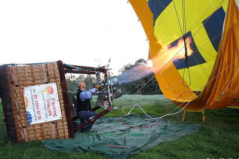 Greater Brisbane Hot Air Balloon Flights - City & Country Views - 1 Hour Flight! - New South Wales Tourism  9