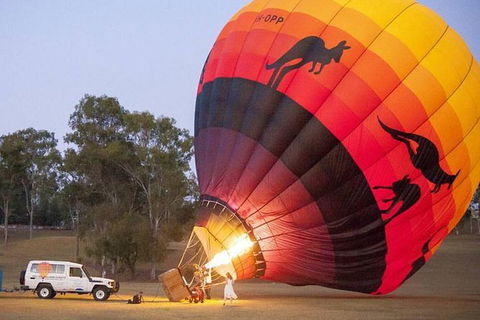 Greater Brisbane Hot Air Balloon Flights - City & Country Views - 1 Hour Flight! - New South Wales Tourism  6