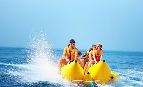 Banana Boat Ride From Airlie Beach - New South Wales Tourism  0