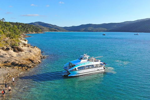 Whitsunday Island Boat Adventure - New South Wales Tourism  6