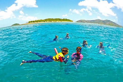 Whitsunday Island Boat Adventure - New South Wales Tourism  3
