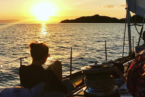 Magnetic Island Twilight Sailing Cruise - New South Wales Tourism  1