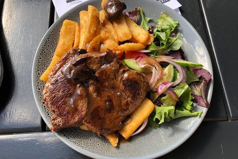 Sirromet Winery All Inclusive Lunch @ Lurleens, Tour, Tastings And Transfers - New South Wales Tourism  3