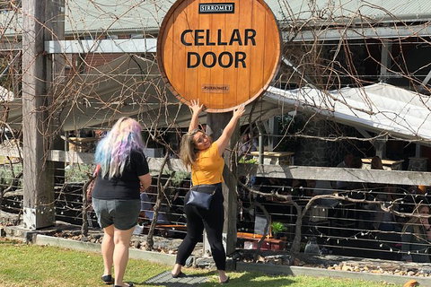 Sirromet Winery All Inclusive Lunch @ Lurleens, Tour, Tastings And Transfers - New South Wales Tourism  5