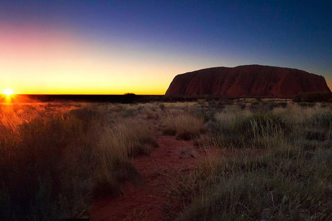 Uluru (Ayers Rock) Sunset Tour - New South Wales Tourism  3