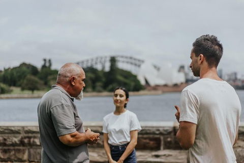 Aboriginal Heritage Tour At The Royal Botanic Garden Sydney - New South Wales Tourism  3