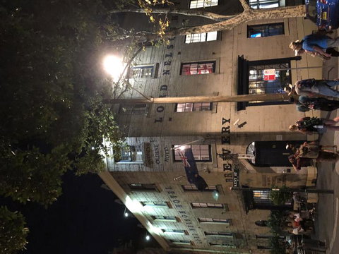 The Rocks Pub Walking Tour - New South Wales Tourism  3