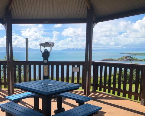 Bowen - Flagstaff Hill Lookout - New South Wales Tourism  1