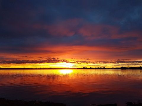 Lake Mulwala - New South Wales Tourism  1