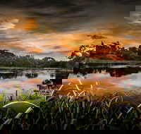 Lake McIntyre - New South Wales Tourism 