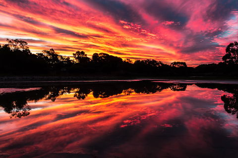 Lake McIntyre - New South Wales Tourism  1